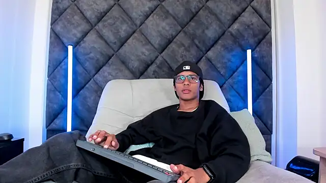 LiamKron online show from 05/12/26, 11:51