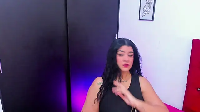 Katty West online show from 05/05/26, 07:22