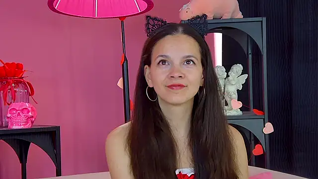 LeonaLane online show from 05/19/26, 06:31
