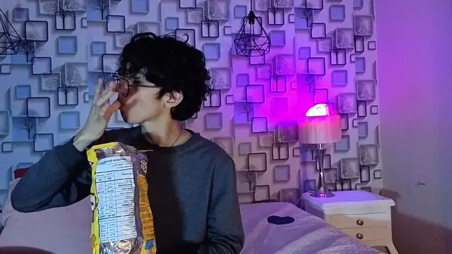 Twink Sebas7 online show from 04/30/26, 12:22