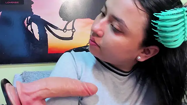 Snapshot of Cassle_ibarra_x chatting on 05/06/26, 10:31 Cassle ibarra x online show from 05/06/26, 10:31