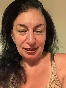 Snapshot of Lizzaa80 chatting on 07/02/26, 04:13 Lizzaa80 online show from 07/02/26, 04:13