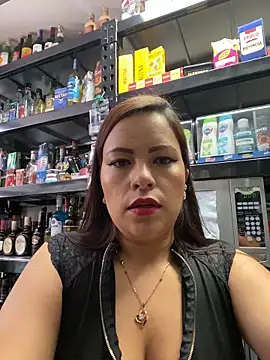 MIA ROSSEEE online show from 05/13/26, 02:03