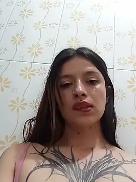 Lucia evans21 online show from 05/15/26, 07:48