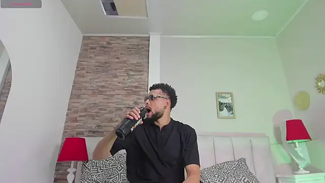 Snapshot of cero_khalifa chatting on 05/20/26, 05:52 cero khalifa online show from 05/20/26, 05:52