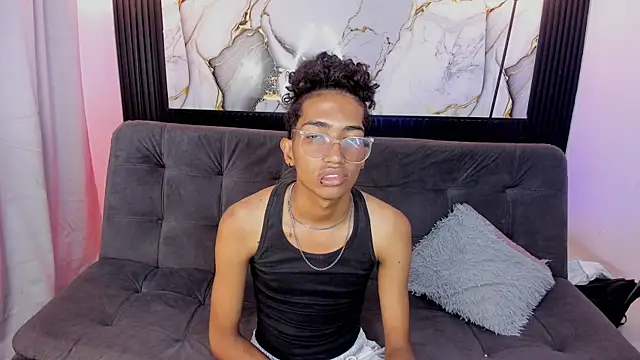 triiangel latinboy online show from 05/22/26, 12:44