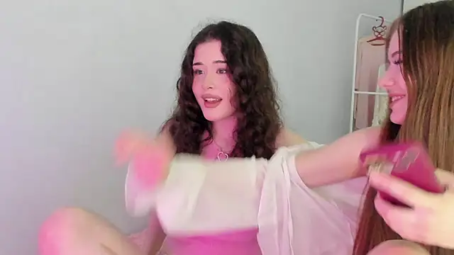 ChloeBlisss online show from 05/16/26, 07:27