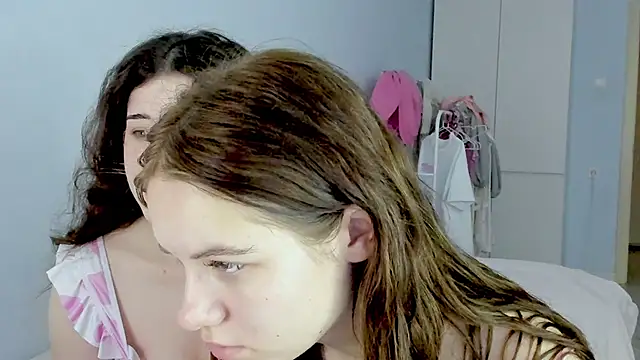 ChloeBlisss online show from 05/30/26, 06:21