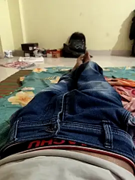 Snapshot of _younger_couples_ chatting on 04/11/26, 10:03 younger couples online show from 04/11/26, 10:03