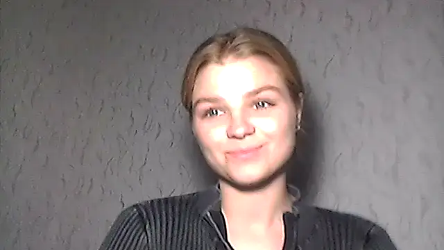 ElizaCrowe online show from 04/13/26, 04:01