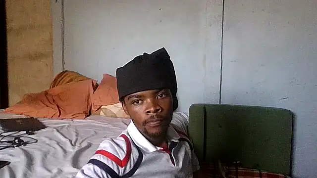 Snapshot of Nkazimulz chatting on 07/18/26, 10:41 Nkazimulz online show from 07/18/26, 10:41