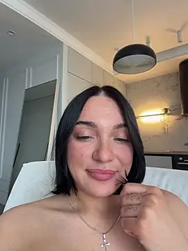 Snapshot of LucyHotty_ chatting on 04/14/26, 10:10 LucyHotty online show from 04/14/26, 10:10