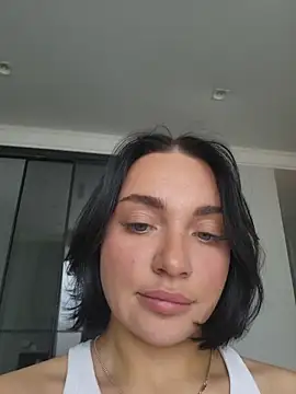 Snapshot of LucyHotty_ chatting on 04/15/26, 10:00 LucyHotty online show from 04/15/26, 10:00
