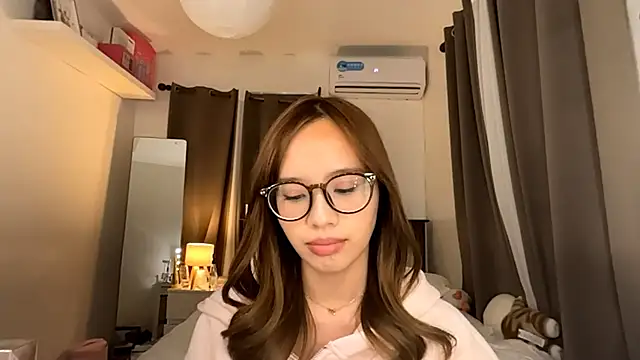 VondaHolmquest online show from 04/11/26, 12:53