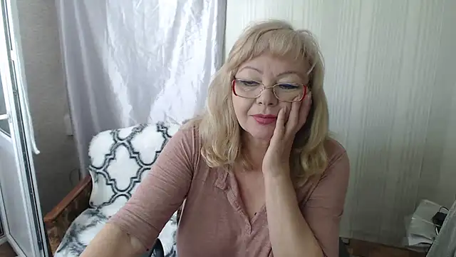 LavandaMay online show from 04/30/26, 08:09