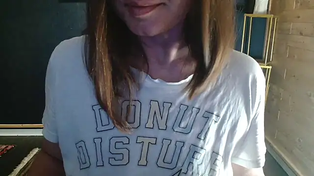 NicoleLove  online show from 06/24/26, 04:00