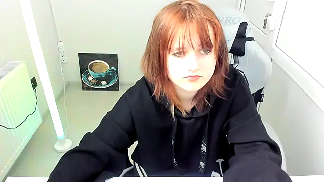GoldenKiss online show from 05/17/26, 07:06
