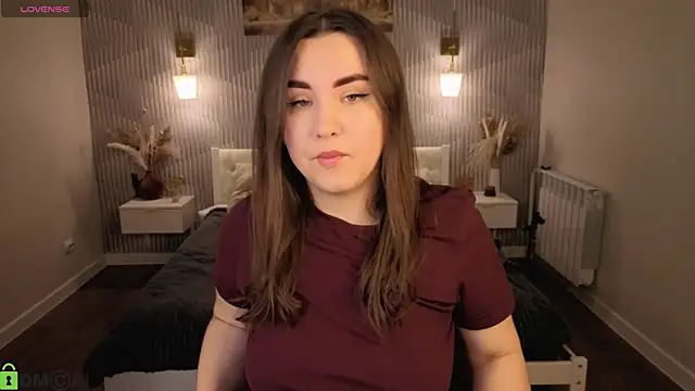 Nelie Evans online show from 06/05/26, 01:12