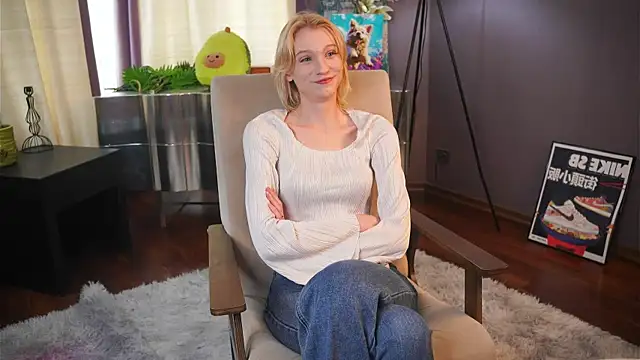 Snapshot of GildaThurgood chatting on 04/10/26, 05:34 GildaThurgood online show from 04/10/26, 05:34