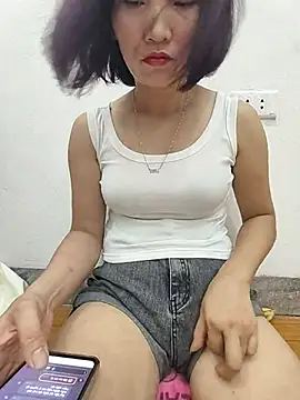 2 banana online show from 06/20/26, 02:14
