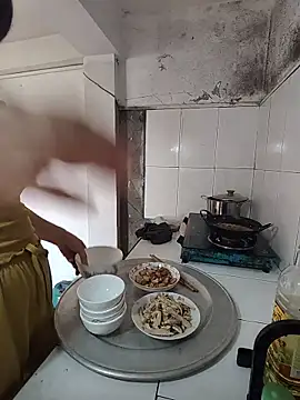 2 banana online show from 06/21/26, 03:09