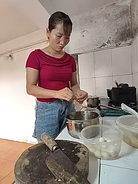2 banana online show from 08/04/26, 10:18