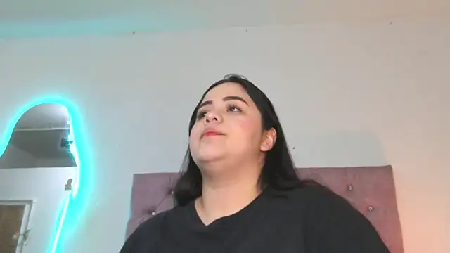 laurenlaine online show from 05/17/26, 10:39