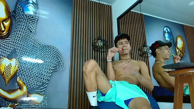 Skinny cute Alyer online show from 04/29/26, 02:04