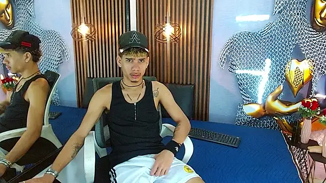 Skinny cute Alyer online show from 05/24/26, 01:43