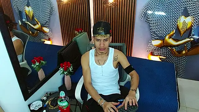 Skinny cute Alyer online show from 05/26/26, 02:18
