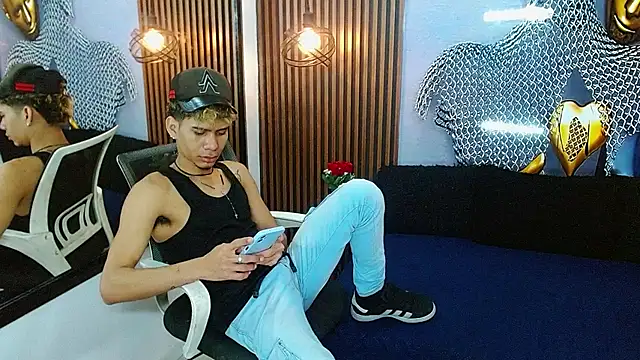 Skinny cute Alyer online show from 06/11/26, 02:11