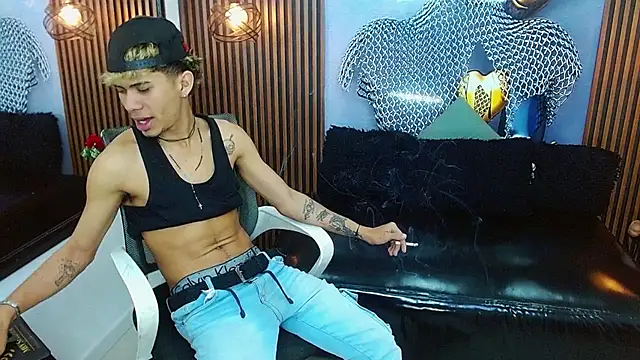Skinny cute Alyer online show from 07/05/26, 02:40