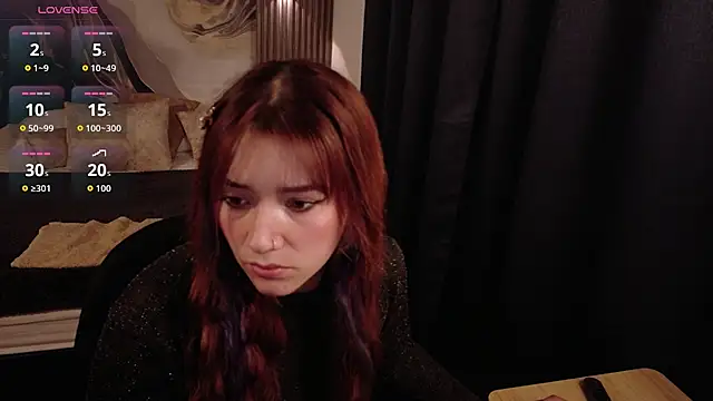 Snapshot of Emily_Cherry_ chatting on 07/15/26, 02:00 Emily Cherry online show from 07/15/26, 02:00