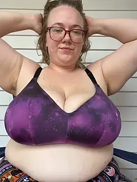 Snapshot of Kenzibb3 chatting on 07/13/26, 05:27 Kenzibb3 online show from 07/13/26, 05:27