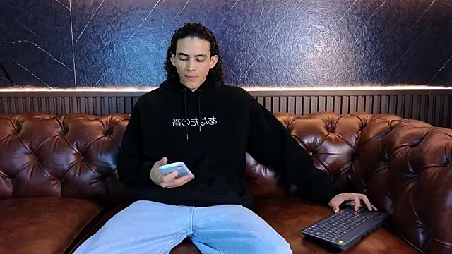 LucaAlessi online show from 04/15/26, 01:29