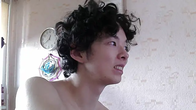 Snapshot of Miklaxyk chatting on 04/12/26, 11:59 Miklaxyk online show from 04/12/26, 11:59