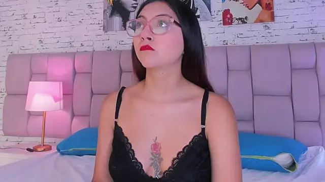 Snapshot of AshleeyRoberts chatting on 05/10/26, 01:16 AshleeyRoberts online show from 05/10/26, 01:16