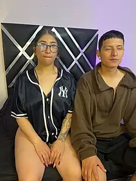 Snapshot of TomAndGia chatting on 04/20/26, 12:08 TomAndGia online show from 04/20/26, 12:08