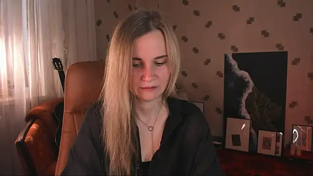 MiaSparkes online show from 06/23/26, 11:30