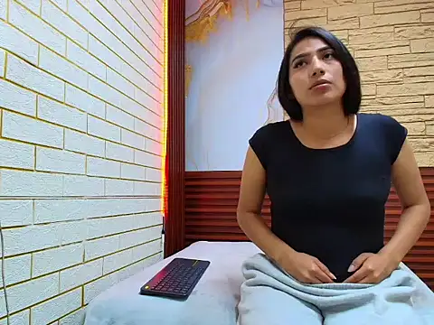 mellaniemonroe303av online show from 04/10/26, 09:41