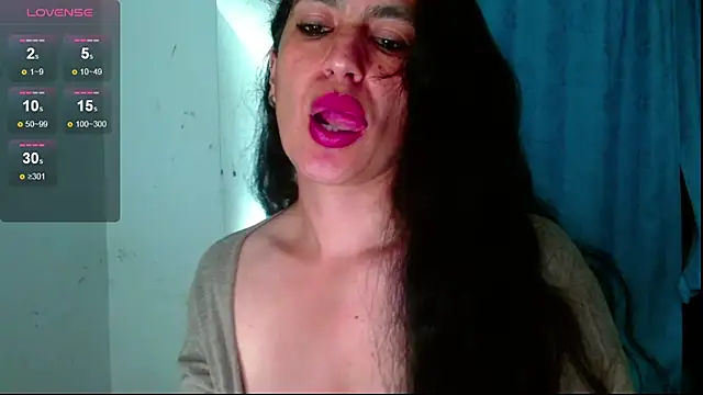 Snapshot of diosa_gil chatting on 06/30/26, 04:02 diosa gil online show from 06/30/26, 04:02