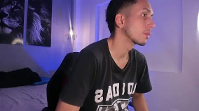 Snapshot of Zack_isback chatting on 04/10/26, 07:51 Zack isback online show from 04/10/26, 07:51