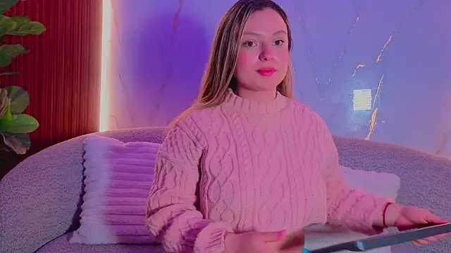 giigii hadidd online show from 04/10/26, 12:16