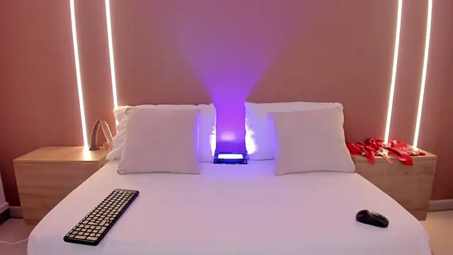 jade spinters online show from 06/30/26, 07:48