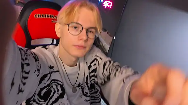 Liam Blair online show from 04/10/26, 05:56