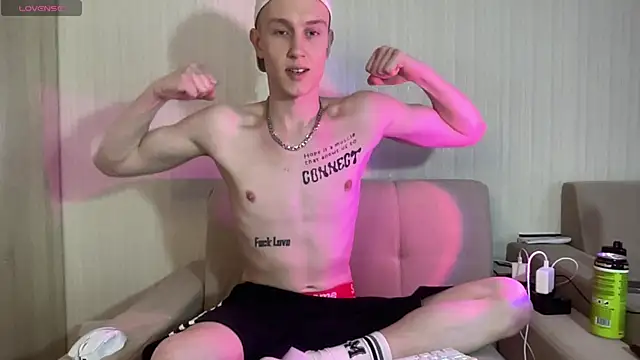 Travis Gracile online show from 04/16/26, 09:32