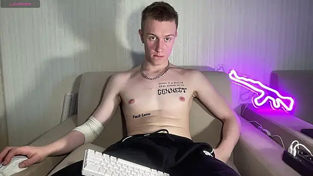 Snapshot of Travis_Gracile chatting on 06/15/26, 09:11 Travis Gracile online show from 06/15/26, 09:11