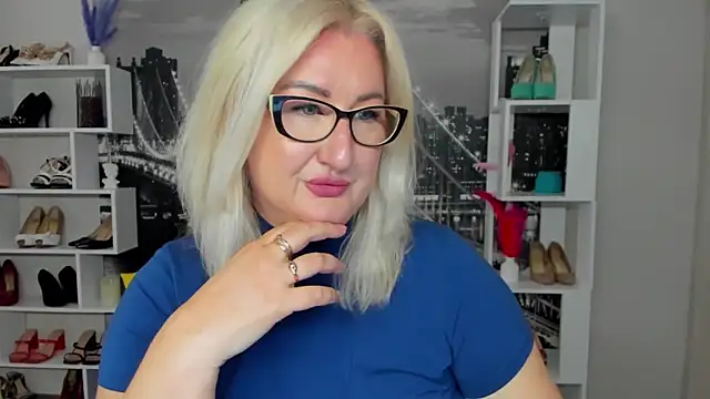 DianaFrances online show from 05/03/26, 10:54