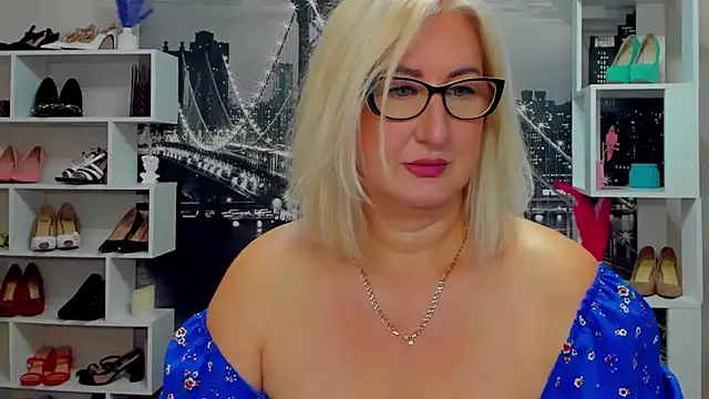 DianaFrances online show from 05/17/26, 11:06
