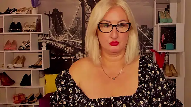DianaFrances online show from 05/30/26, 01:08